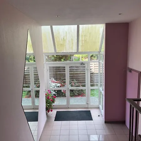 Park Line Garden Appartement
