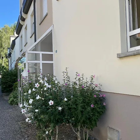 Park Line Garden Appartement *